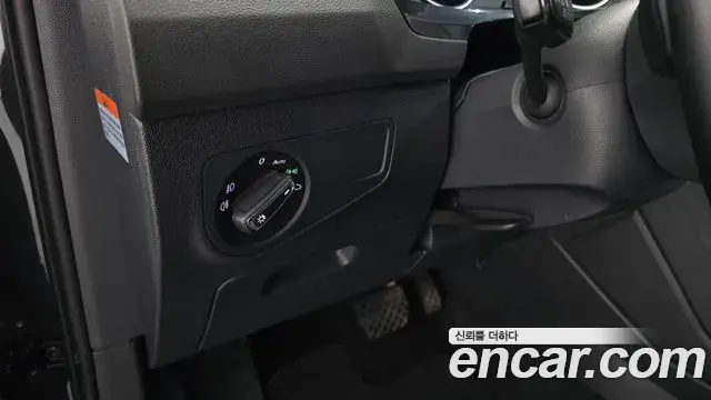 Volkswagen Tiguan 2018 — Şəkil 11/33