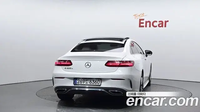 Mercedes-Benz E-Class 2019 — Фото 4/20