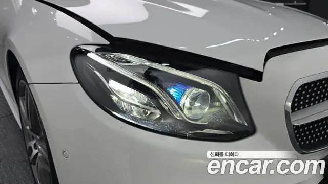 Mercedes-Benz E-Class 2019 — Şəkil 10/31