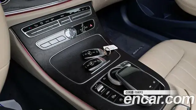 Mercedes-Benz E-Class 2019 — Şəkil 9/31