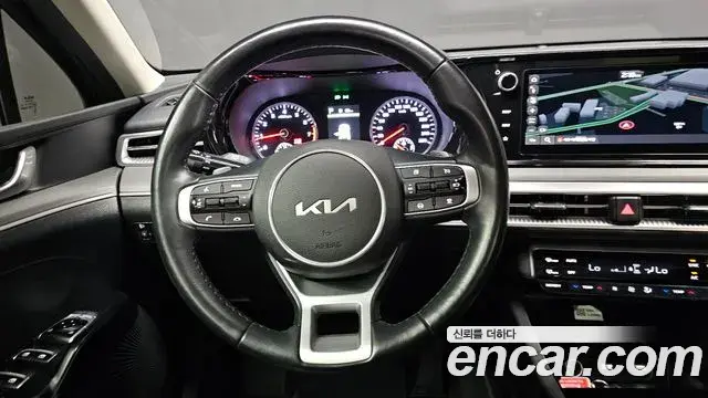 Kia K5 2023 — Фото 12/20