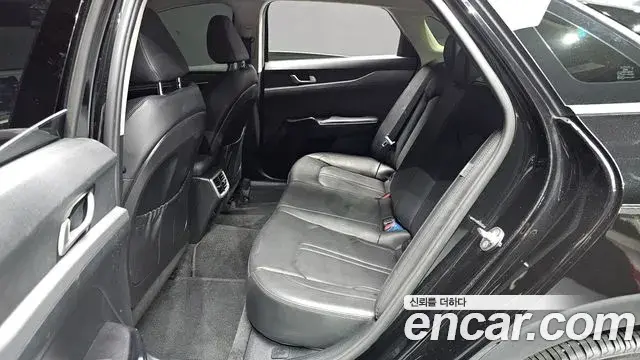 Kia K5 2023 — ფოტო 12/32