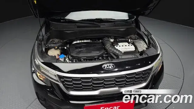 Kia Seltos 2020 — ფოტო 27/32