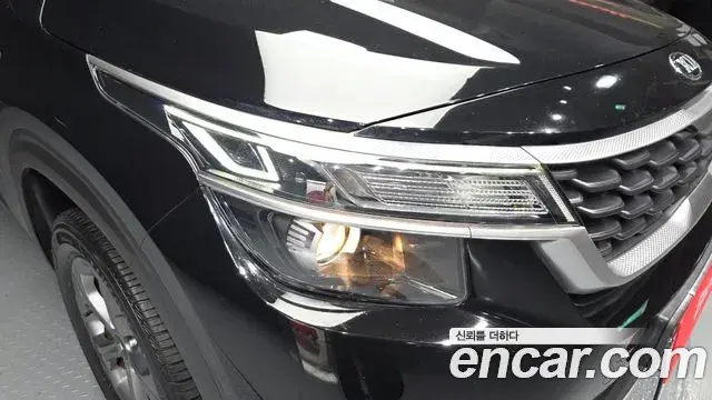 Kia Seltos 2020 — ფოტო 13/32
