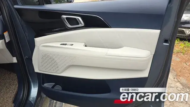 Kia Carnival 2024 — Photo 30/31