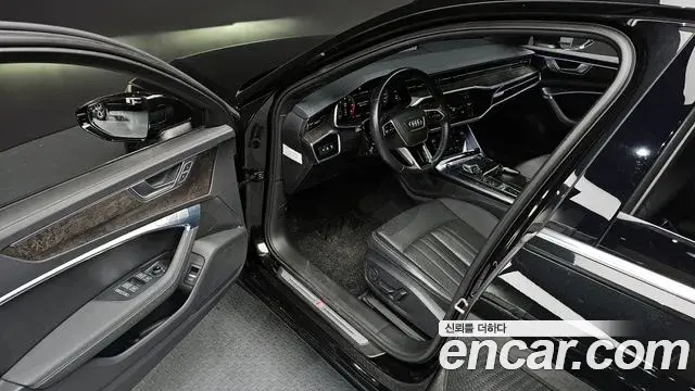 Audi A6 2021 — Photo 13/35