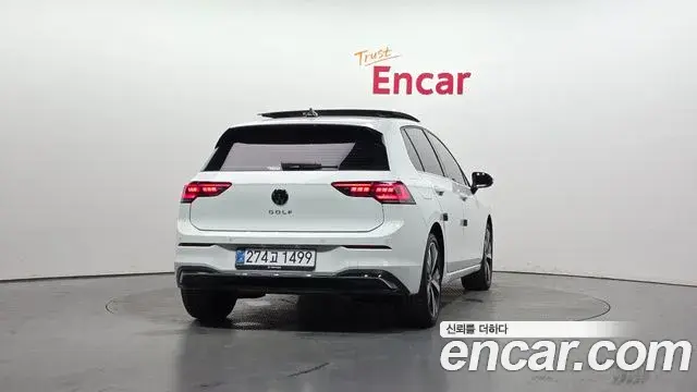 Volkswagen Golf 2025 — ფოტო 24/32
