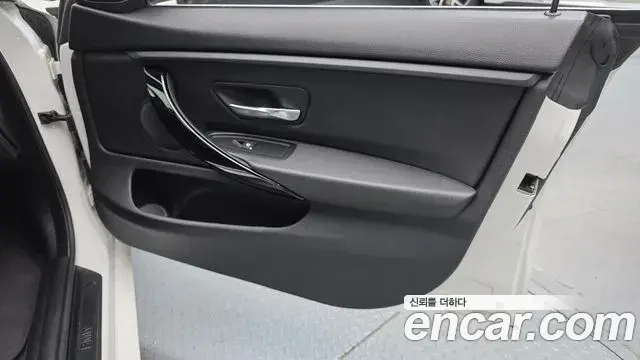 BMW 4 Series 2019 — Photo 30/35
