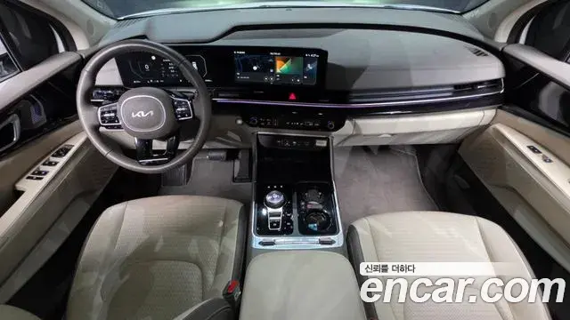 Kia Carnival 2024 — ფოტო 16/20