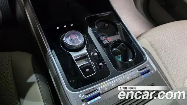 Kia Carnival 2024 — ფოტო 4/20