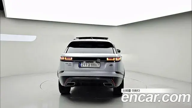 Land Rover Range Rover Velar 2019 — ფოტო 15/20