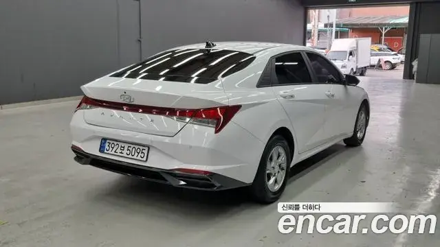 Hyundai The New Avante Hybrid 2022 — ფოტო 4/18