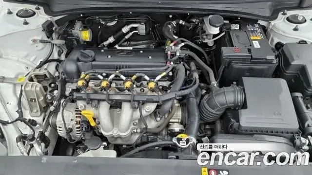 Hyundai The New Avante Hybrid 2022 — ფოტო 9/18