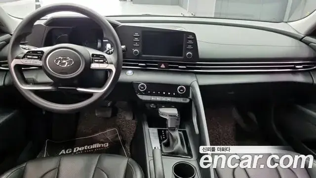 Hyundai The New Avante Hybrid 2022 — ფოტო 12/18