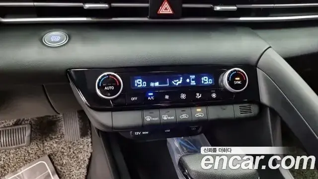Hyundai The New Avante Hybrid 2022 — ფოტო 5/18