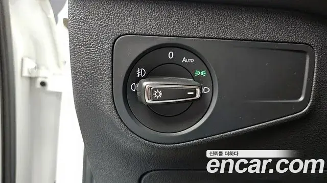 Volkswagen Tiguan 2018 — Şəkil 9/20