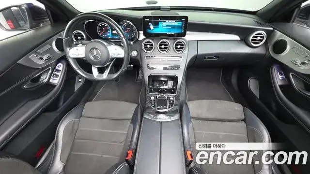 Mercedes-Benz C-Class 2021 — ფოტო 32/34