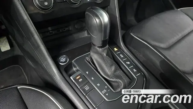 Volkswagen Tiguan Allspace 2020 — Şəkil 31/32