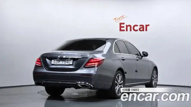 Mercedes-Benz E-Class 2019 — Фото 2/20
