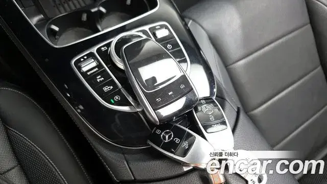 Mercedes-Benz E-Class 2019 — Фото 18/20
