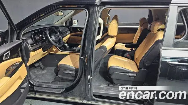 Kia Carnival 2022 — Фото 10/20