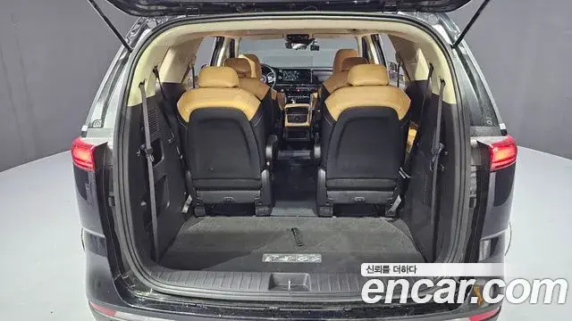 Kia Carnival 2022 — Фото 20/20