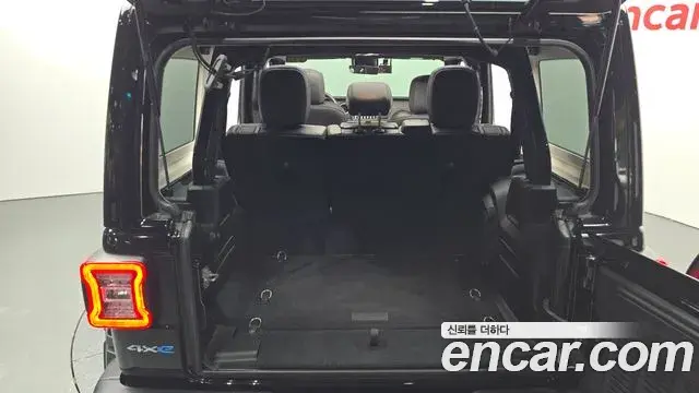 Jeep Wrangler 2021 — Şəkil 17/34