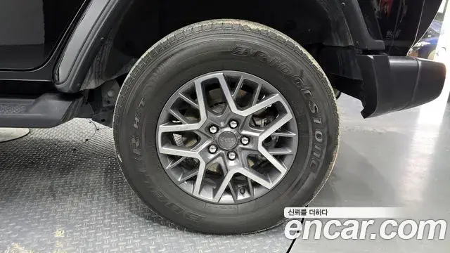 Jeep Wrangler 2021 — Şəkil 12/34