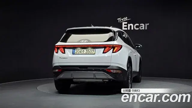 Hyundai Tucson Hybrid 2022 — Şəkil 16/31