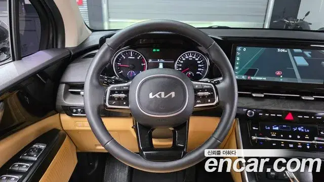 Kia Carnival 2023 — Фото 12/20