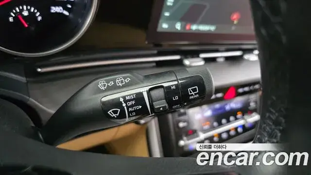 Kia Carnival 2023 — Фото 15/20