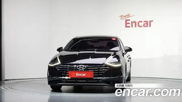 Hyundai Sonata Hybrid 2019 — Photo 29/32