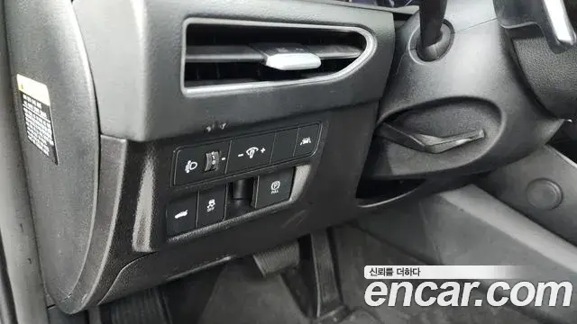 Hyundai Sonata Hybrid 2019 — Photo 27/32