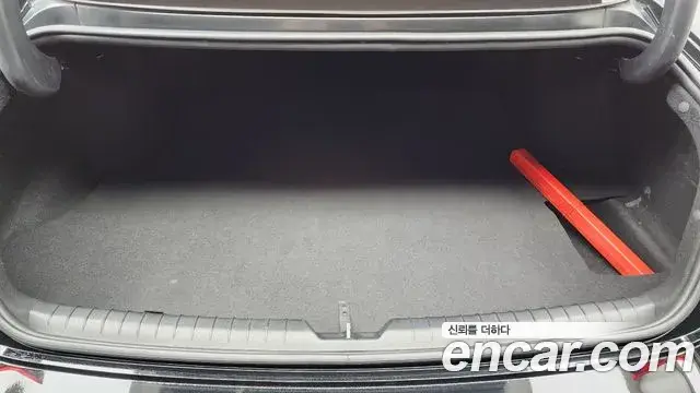 Hyundai Sonata Hybrid 2019 — Photo 17/32