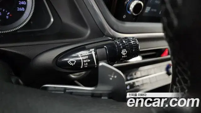 Hyundai Sonata Hybrid 2019 — Photo 31/32