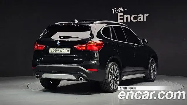BMW X1 2022 — Фото 2/20