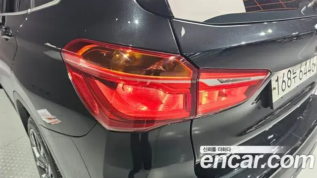 BMW X1 2022 — ფოტო 29/31