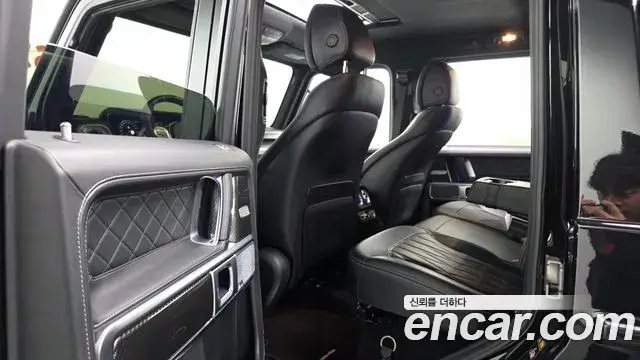 Mercedes-Benz G-Class 2021 — Photo 7/20