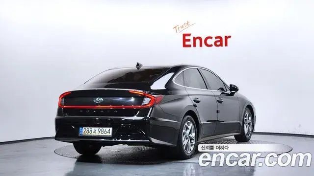 Hyundai Sonata Hybrid 2022 — Şəkil 18/34