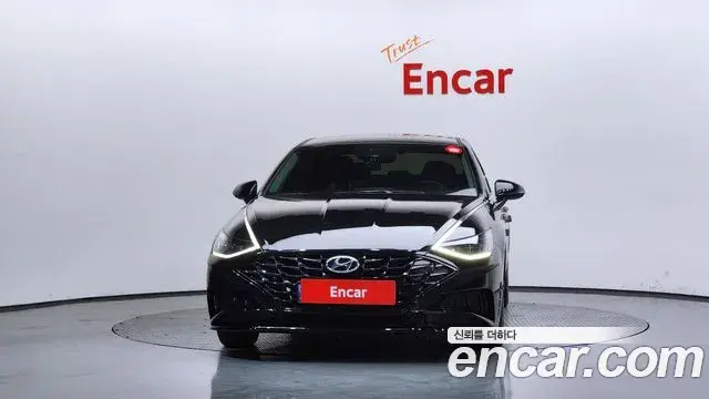 Hyundai Sonata Hybrid 2022 — Şəkil 25/34