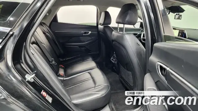 Hyundai Sonata Hybrid 2022 — Şəkil 24/34