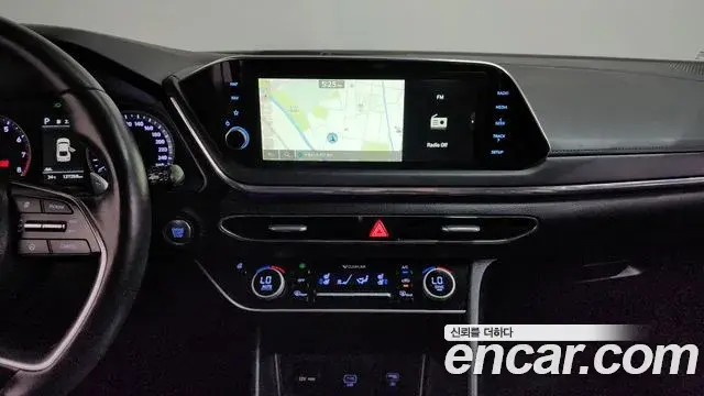 Hyundai Sonata Hybrid 2022 — Şəkil 14/34