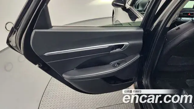 Hyundai Sonata Hybrid 2022 — Şəkil 16/34