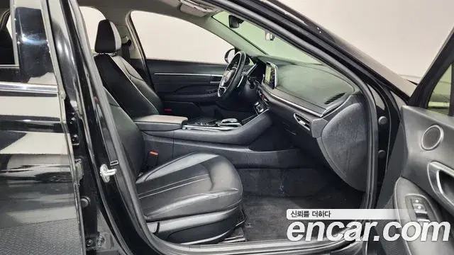 Hyundai Sonata Hybrid 2022 — Şəkil 26/34