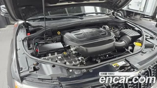 Jeep Grand Cherokee 2021 — ფოტო 13/32