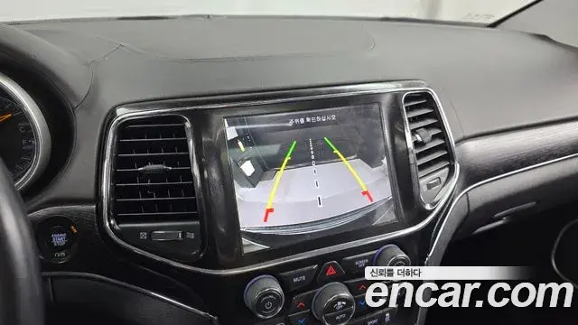 Jeep Grand Cherokee 2021 — ფოტო 6/32