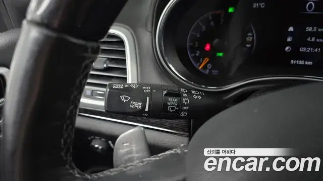 Jeep Grand Cherokee 2021 — ფოტო 30/32