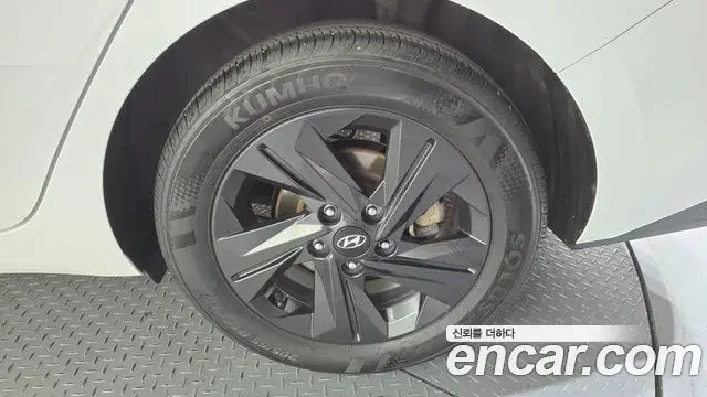 Hyundai The New Avante Hybrid 2022 — Şəkil 18/30