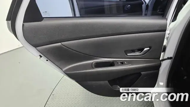 Hyundai The New Avante Hybrid 2022 — Şəkil 23/30