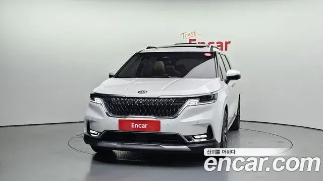 Kia Carnival 2020 — Фото 3/20